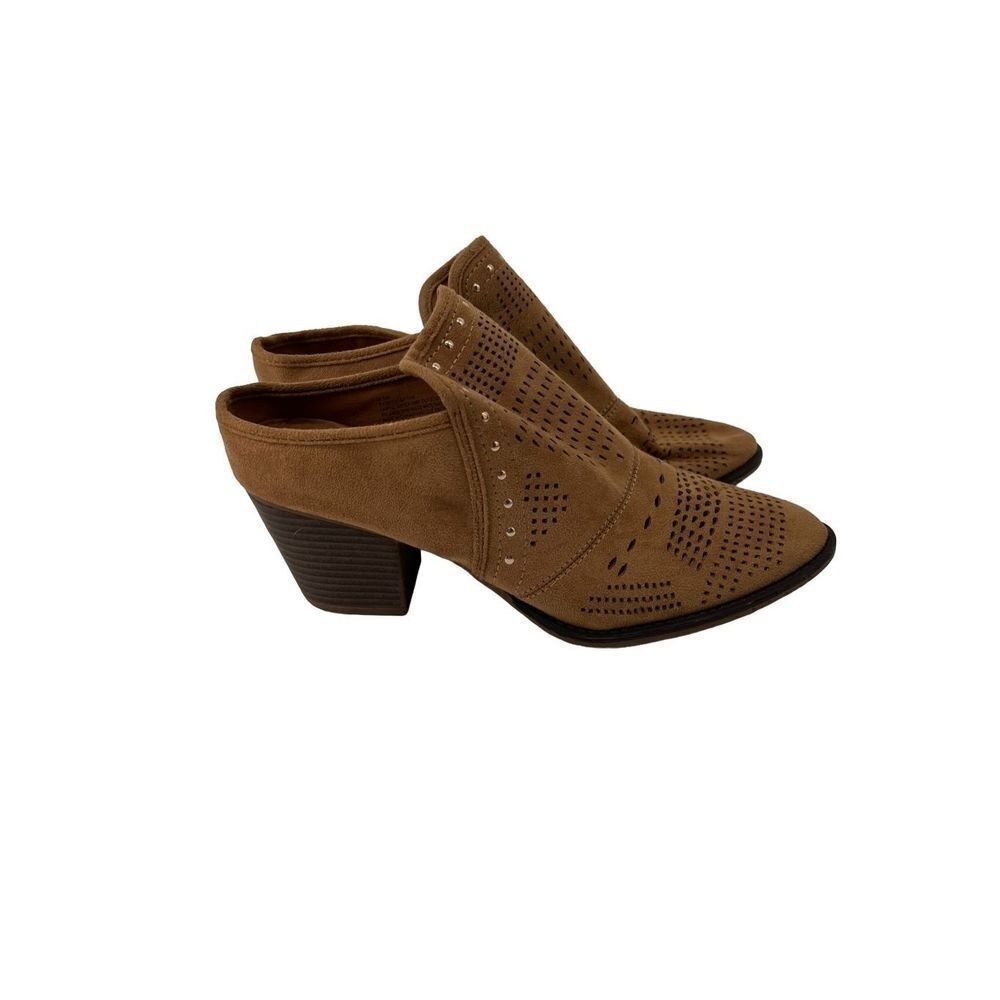 Maurices‎ Aftin Slip On Mule Tan Faux Suede Block Heel Pointed Toe Womens 8.5